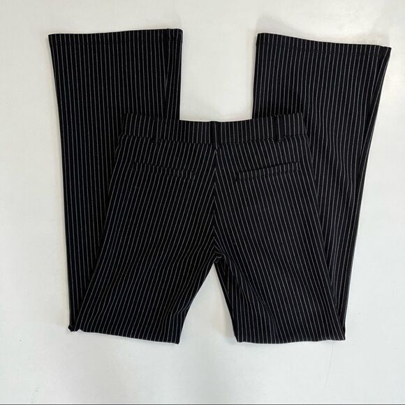 Betabrand Dress Pant Yoga Pants
Boot-Cut Classic Pinkstripe XS - Picture 5 of 5